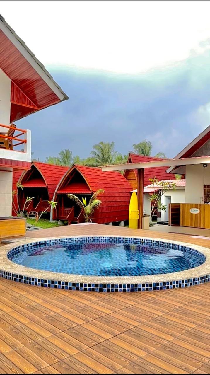 Vila La-Surf Hotel Padangnegeri Exterior photo